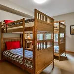 Suites With Pool & Hot Tubs Managed By Little Sister Getaways
